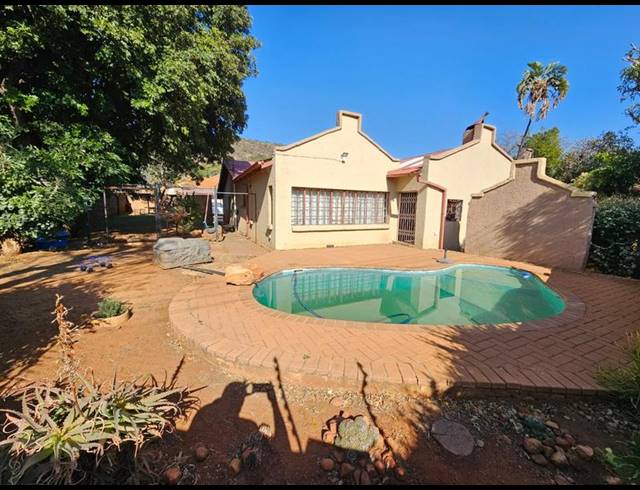 3 BEDROOM HOUSE FOR SALE IN ANNLIN